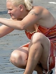 8 pictures - pussy upskirt voyeur picture gallery