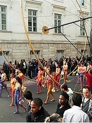 12 pictures - Real nudists walking around pictures