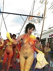 12 pictures - Naturist women ripping the holes