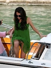 8 pictures - celebrity opps upskirt pictures