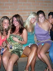 12 pictures - Sweet babes never mind getting their upskirt shot