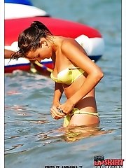 12 pictures - Bikinis and nudity exposed on cam