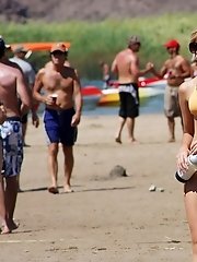 12 pictures - Sexy bikini babes going all naked