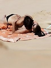 12 pictures - Sexy bikini babes going all naked