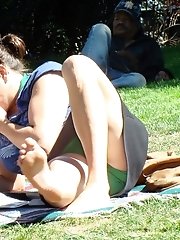 12 pictures - Sunny day, chubby hottie, sexy female upskirt
