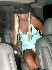 15 pictures - These celebrities never wear panties and always get shot