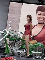 12 pictures - Sassy upskirt girls on bikes