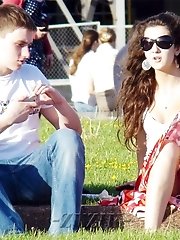 12 pictures - Sexy summer dress upskirt photos