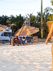 12 pictures - Bikini beach nudity secretly spied