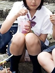 8 pictures - public voyeur upskirt pics gallery