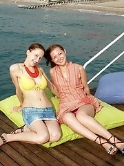 8 pictures - upskirt teen picture gallery