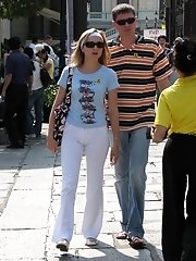 12 pictures - Cameltoe upskirt gallery