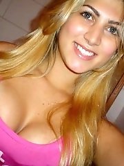 7 pictures - See huge titted gals proudly demonstrating downblouse