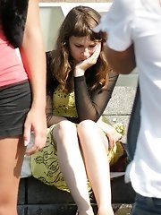 12 pictures - Spectacular outdoor sitting upskirts