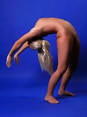 16 pictures - Extreme Nude Gymnastics