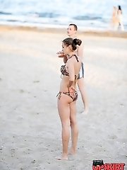 12 pictures - Best voyeured shots of hot bikinis