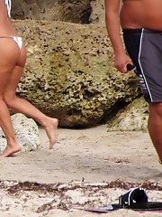 12 pictures - Best voyeured shots of hot bikinis