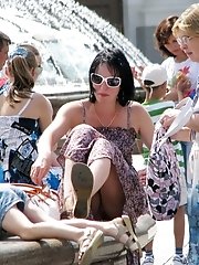 12 pictures - Accidental upskirts caught on camera