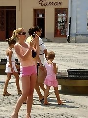 12 pictures - Cameltoe upskirt gallery