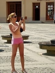 12 pictures - Cameltoe upskirt gallery