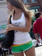 12 pictures - Cameltoe upskirt gallery