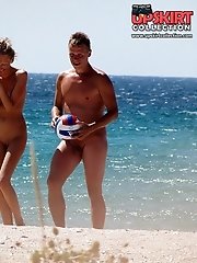12 pictures - Awesome tits in and out of bikini