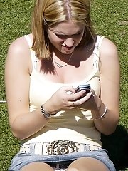 12 pictures - Spectacular blonde upskirt pics