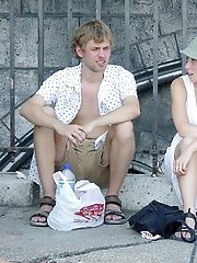 12 pictures - Spectacular blonde upskirt pics