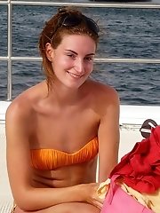 12 pictures - They know nothing about bikini hunter