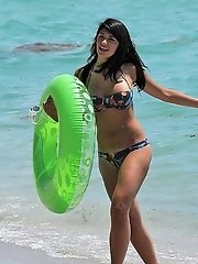 12 pictures - A busty cutie getting it at the Biarritz