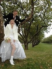 10 pictures - Naughty Brides upskirt photos