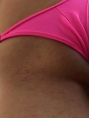 12 pictures - Cameltoe upskirt gallery