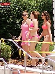 12 pictures - Amateur ass wrapped by sexy bikini