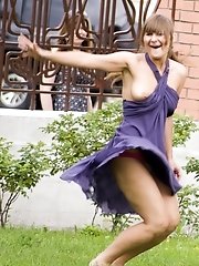 6 pictures - voyeur downblouse see nipples pics