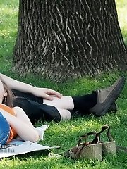 12 pictures - Bride upskirt filmed by our hunter