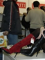 8 pictures - pantyhose candid upskirt pics