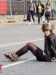 12 pictures - These upskirt girls are damn hot