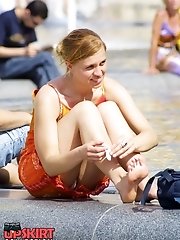 12 pictures - Beautiful summer dress upskirt