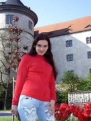 12 pictures - Cameltoe upskirt gallery