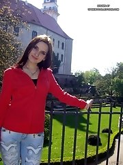 12 pictures - Cameltoe upskirt gallery