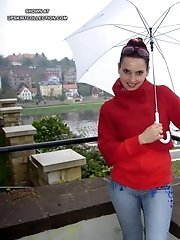 12 pictures - Cameltoe upskirt gallery