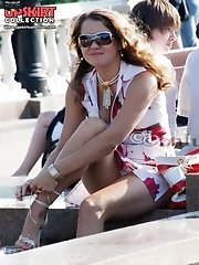 12 pictures - Sexy upskirt girls enjoy a sunny day