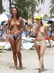 12 pictures - A busty girl at the Rio Alta