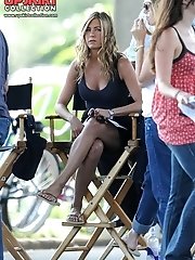 20 pictures - Jennifer Aniston upskirt pictures