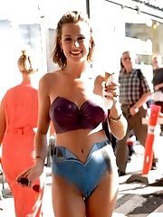 12 pictures - Cameltoe upskirt gallery