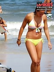 12 pictures - Try to touch that hot bikini booty