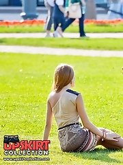 12 pictures - Mini skirt up skirt sexy pictures