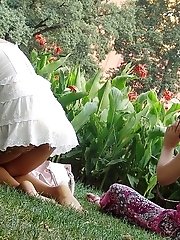 12 pictures - Picnic in a park with upskirt