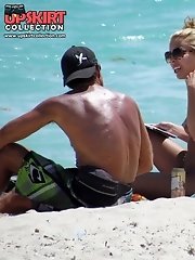 12 pictures - Peekaboo bikini dolls on sexy shots