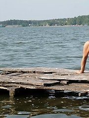 12 pictures - Bikini girls in sexy poses on beach